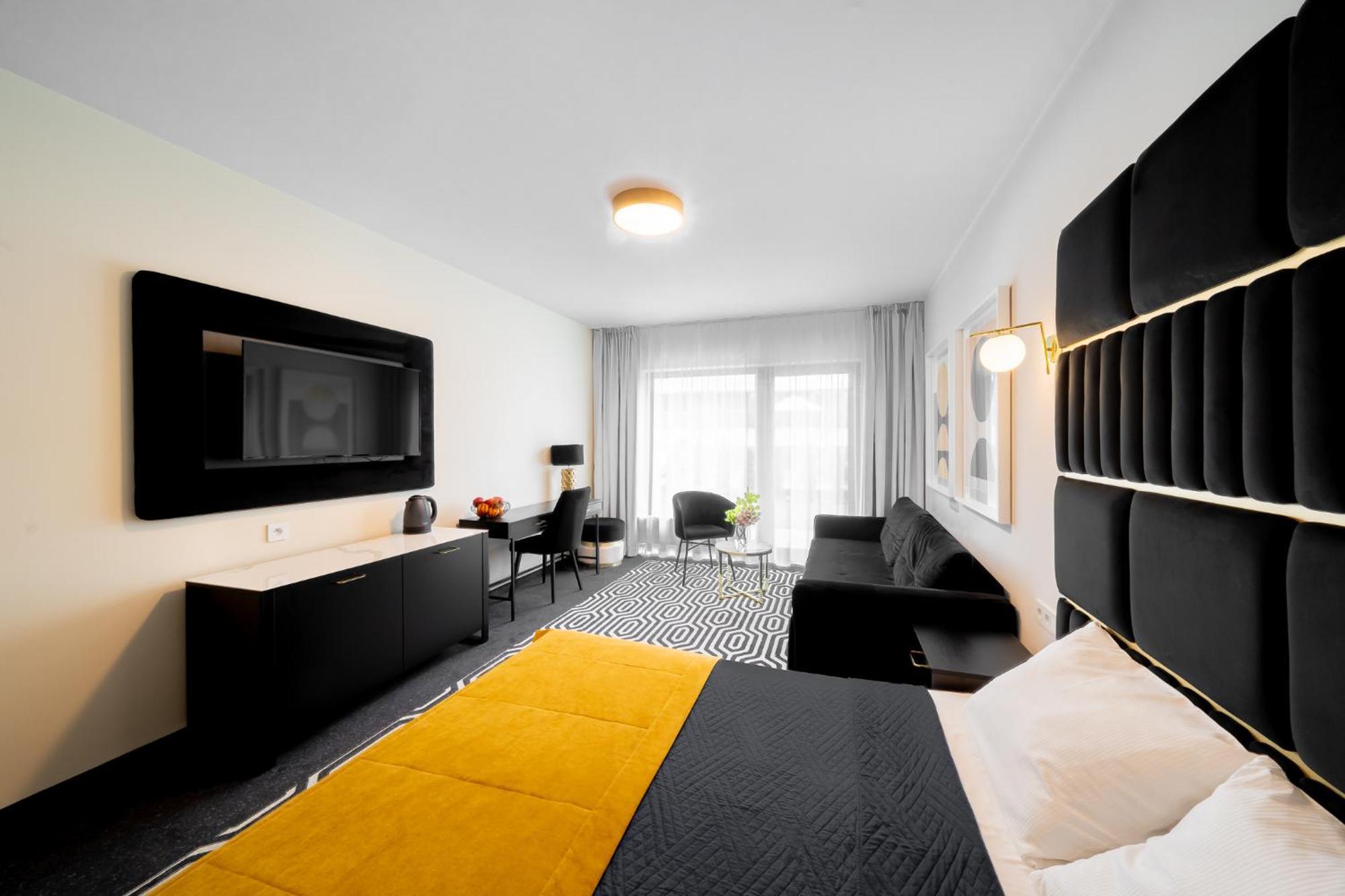 Lulu Apartments - Rosa - Studio Hotelowe Z Klimatyzacja I Konsola Ps4 - Solny Resort โควอบเซก ภายนอก รูปภาพ