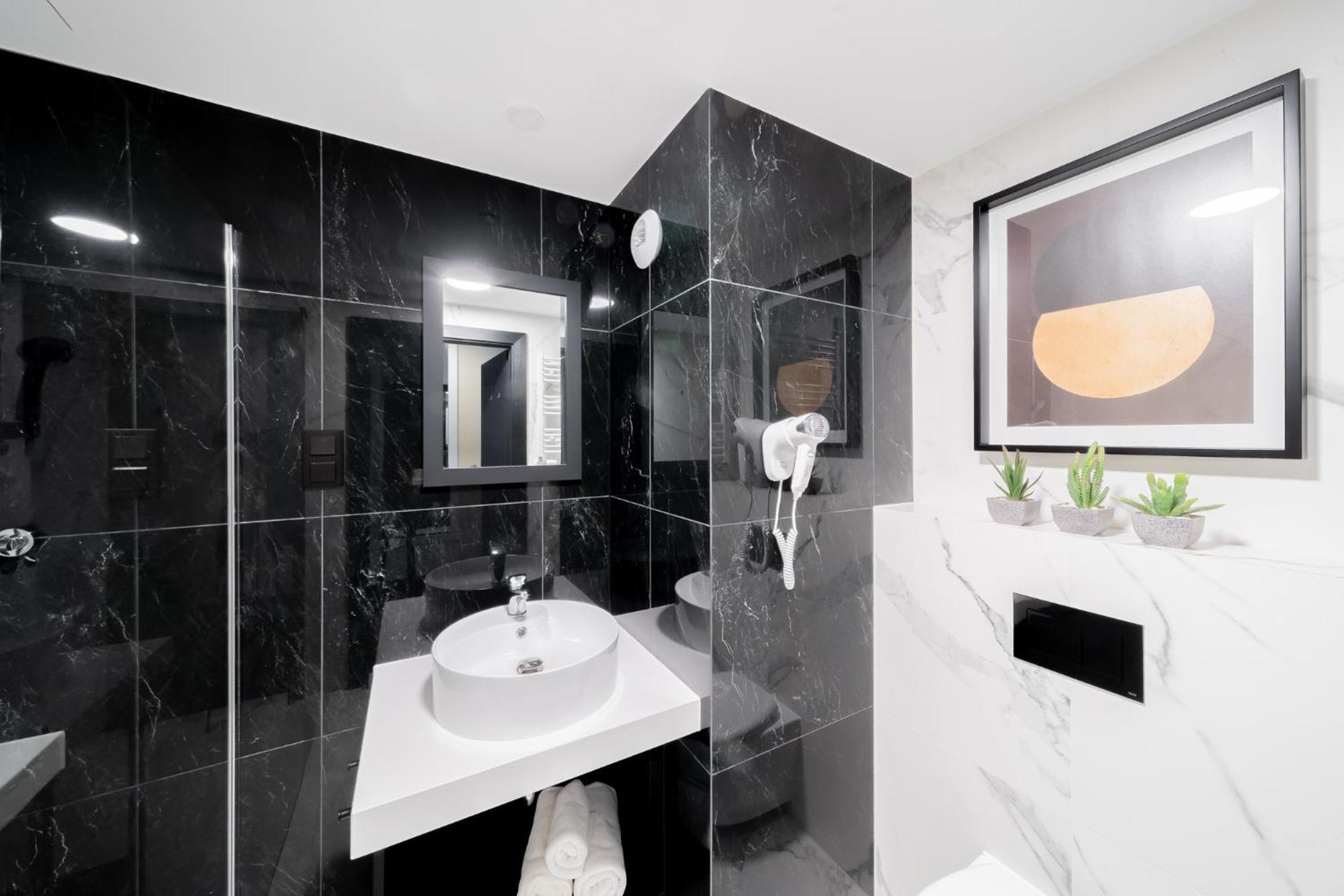 Lulu Apartments - Rosa - Studio Hotelowe Z Klimatyzacja I Konsola Ps4 - Solny Resort โควอบเซก ภายนอก รูปภาพ