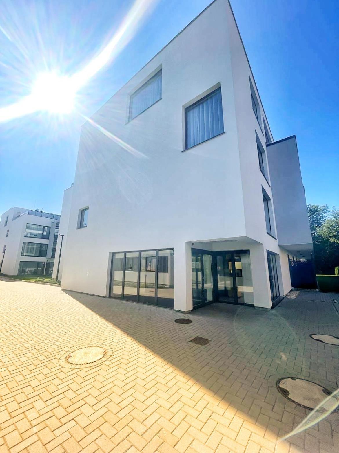 Lulu Apartments - Rosa - Studio Hotelowe Z Klimatyzacja I Konsola Ps4 - Solny Resort โควอบเซก ภายนอก รูปภาพ